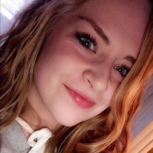 Meet your Posher, Carli
